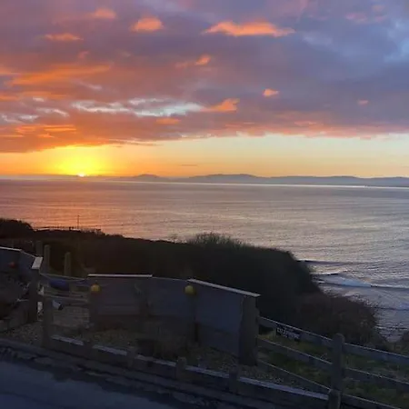 Delightful Retreat- *