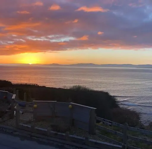 Delightful Retreat- *